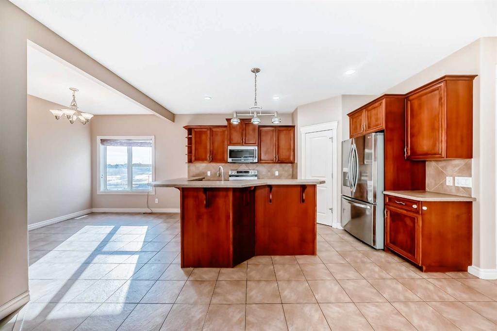 36 Saddleland Court NE photo 5