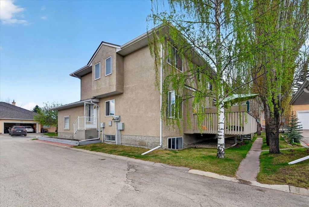 15 Cedarview Mews SW photo 3