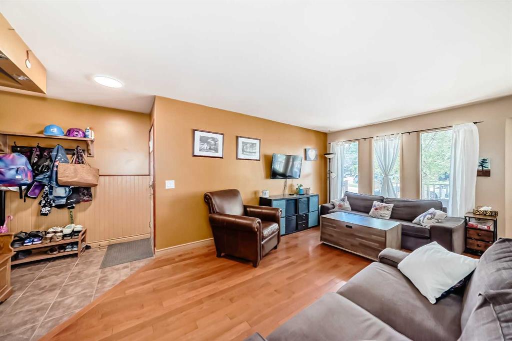 52 Beacham Road NW photo 4