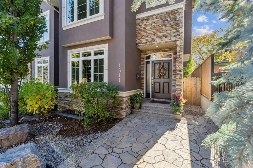 1811 31 Avenue SW photo 3