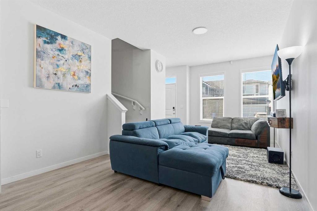 200 Corner Meadows Way NE photo 4