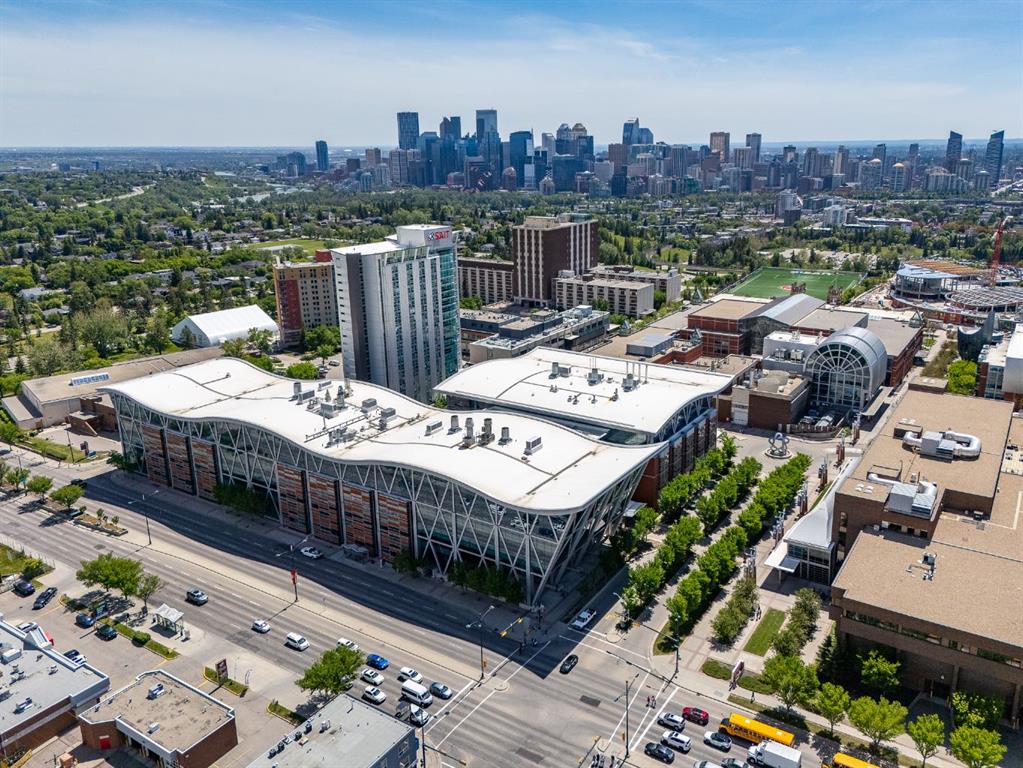 1405 17 Avenue NW photo 4