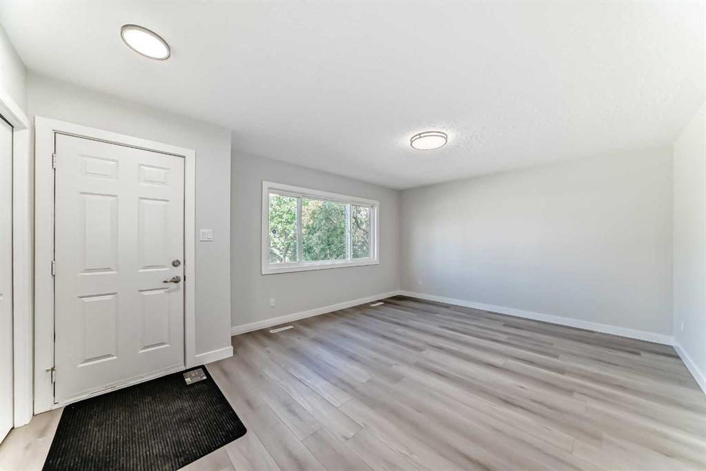 1508 45 Street SE photo 4