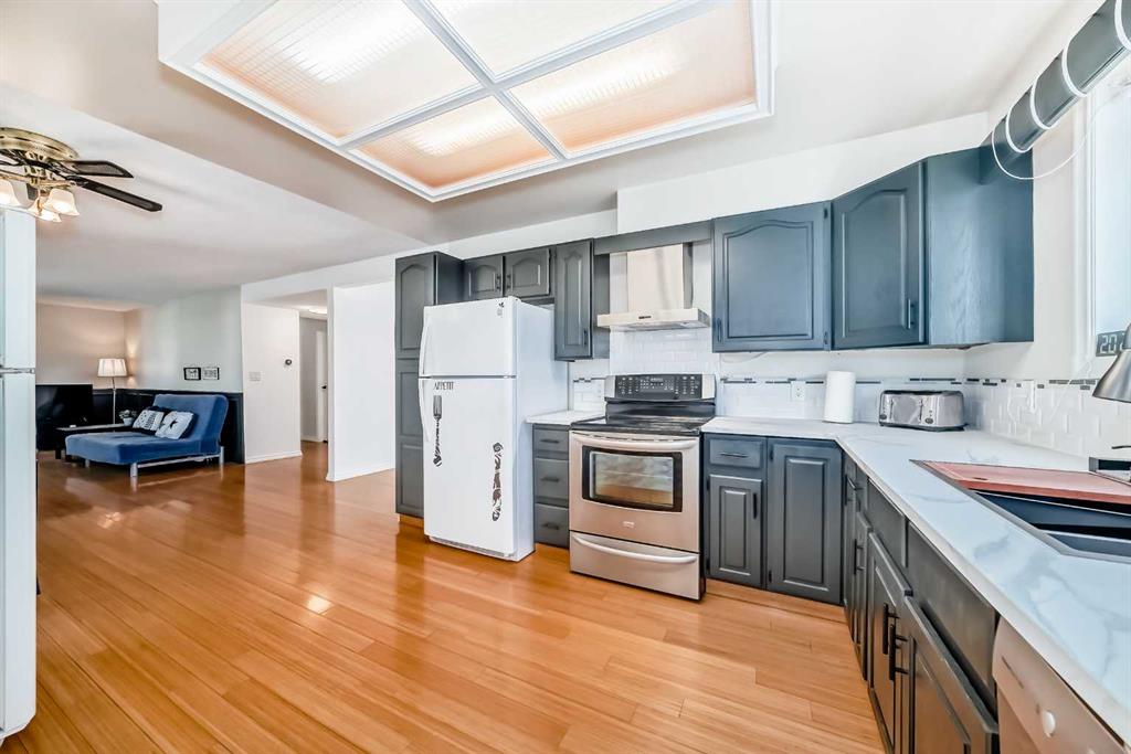 6907 6 Street SW photo 3