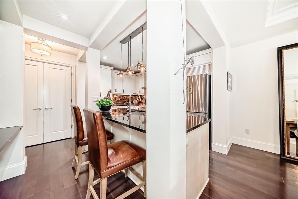 121 Quarry Way SE #105 photo 5