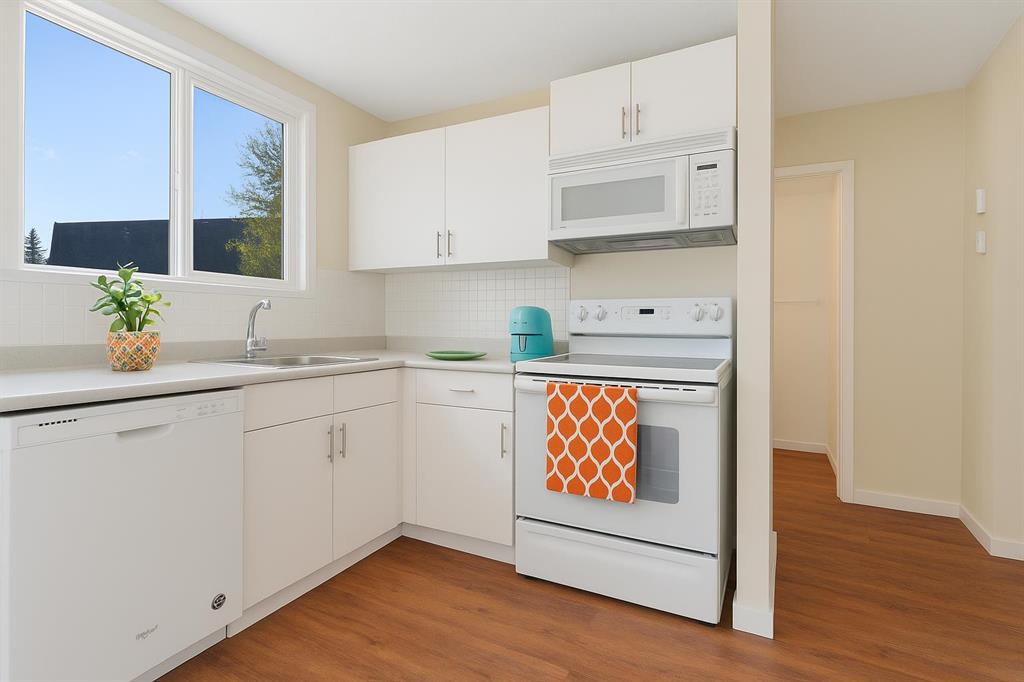 80 Galbraith Drive SW #32 photo 3