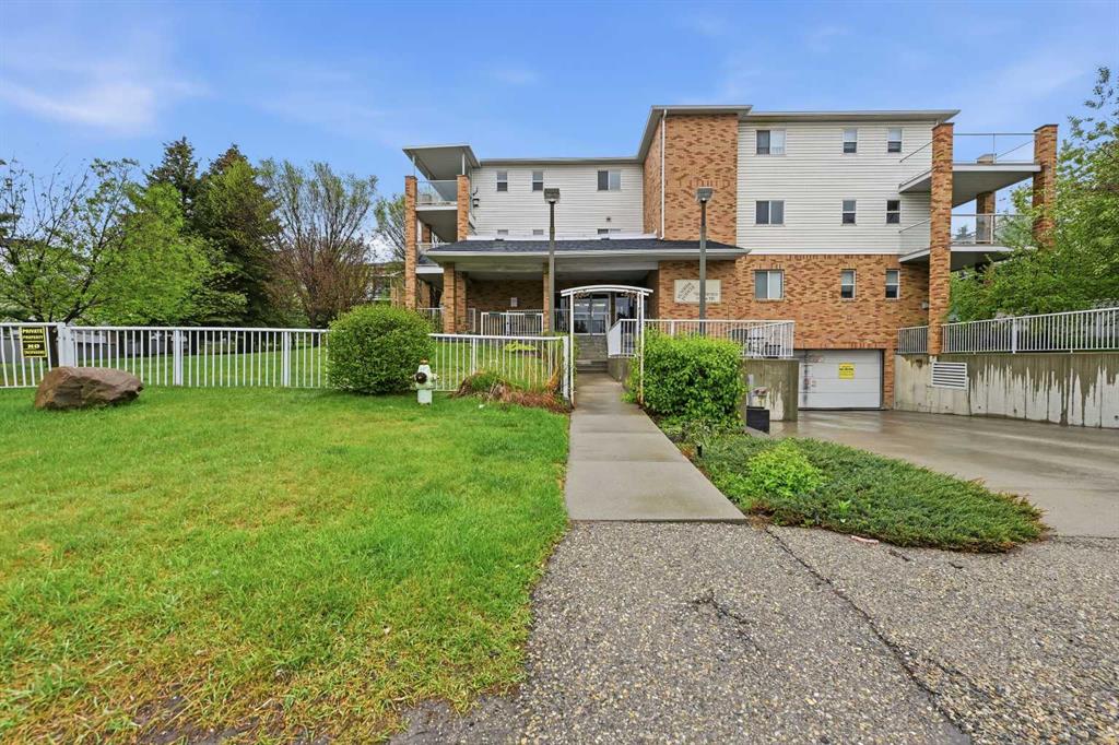 165 Manora Place NE #439