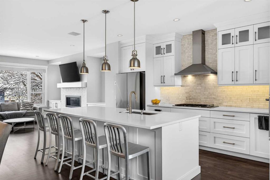 1410 21 Avenue NW photo 4