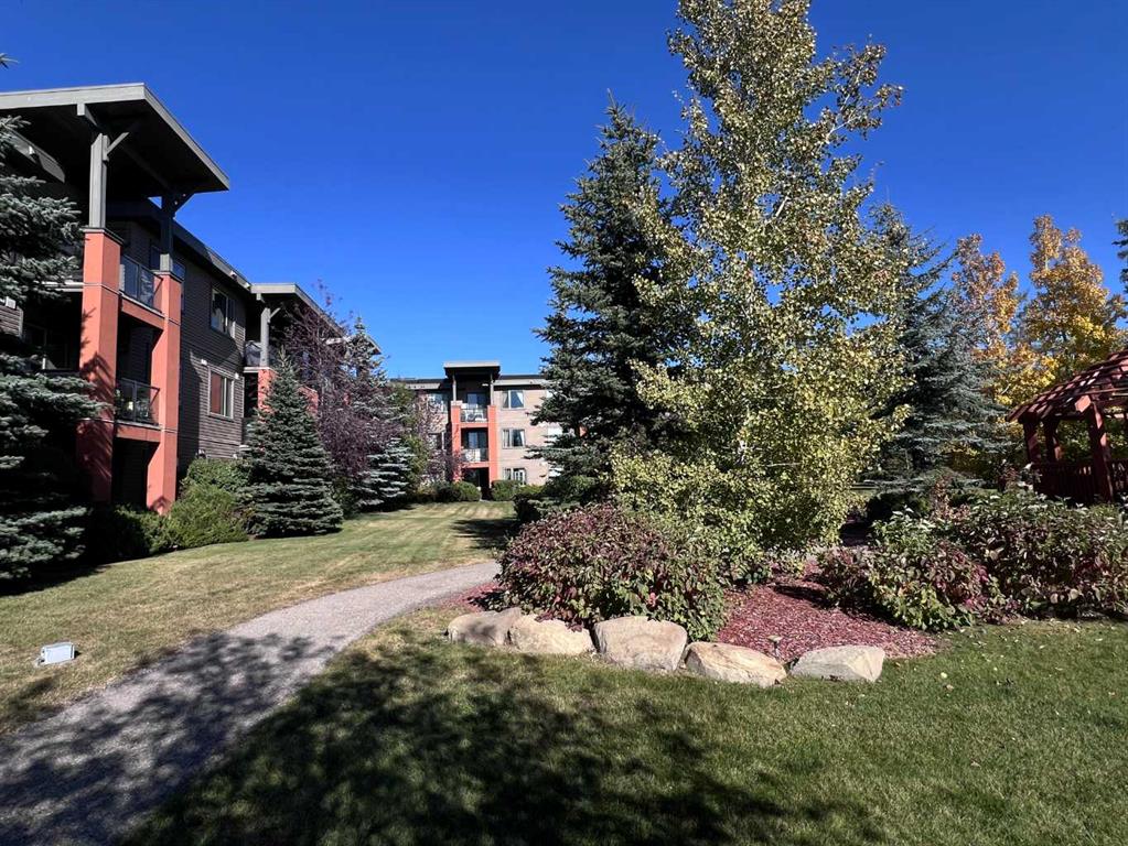 2727 28 Avenue SE #104 photo 3