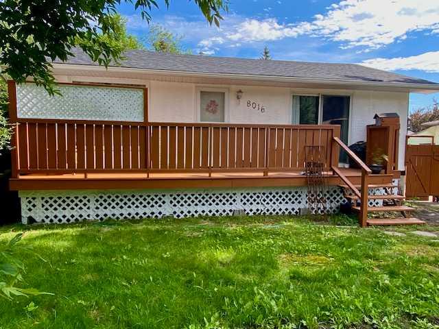 8016 33 Avenue NW photo 2
