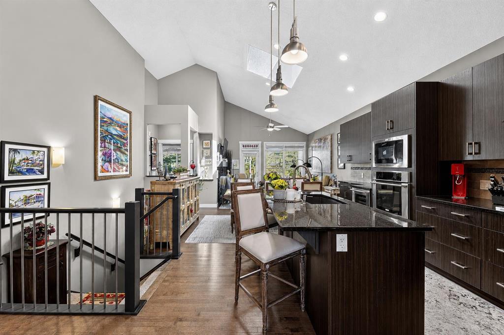 43 Cortina Villas SW photo 5