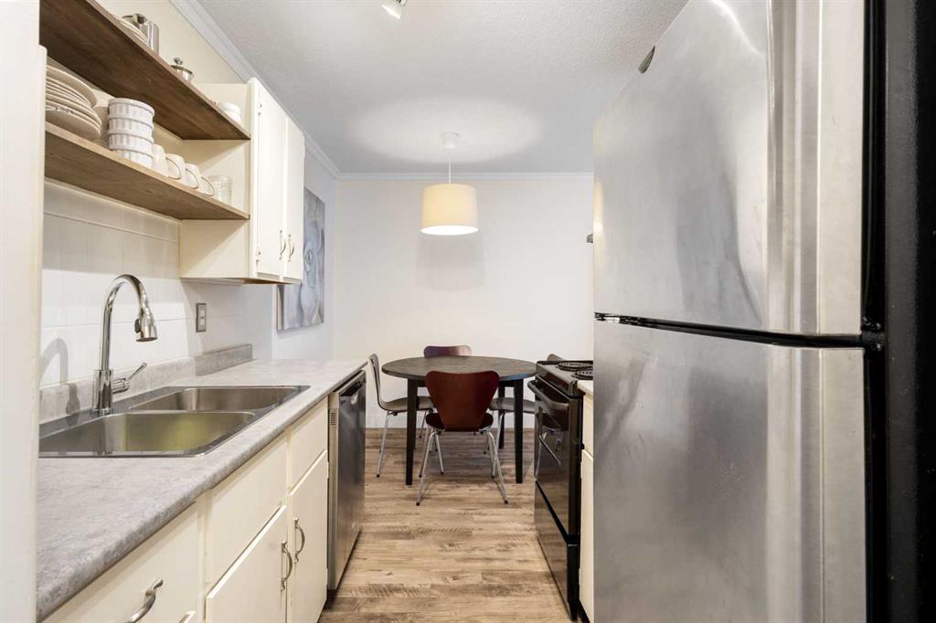 2611 15A Street SW #305 photo 4
