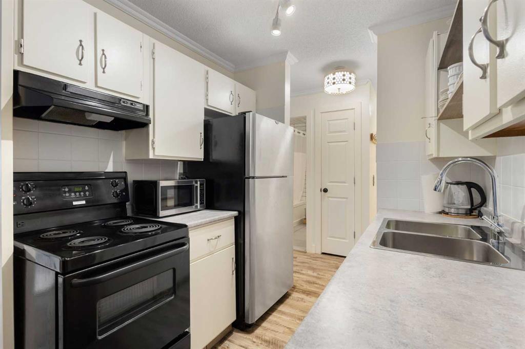 2611 15A Street SW #305 photo 5