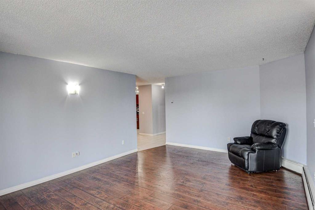 1900 25A Street SW #204 photo 3