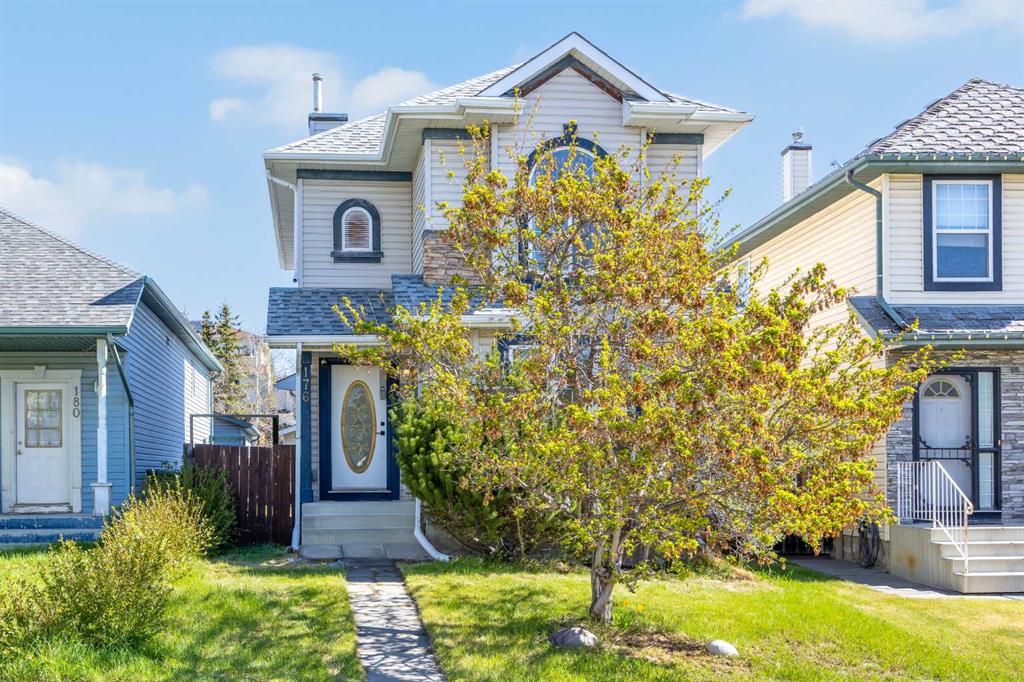 176 Arbour Grove Close NW photo 2