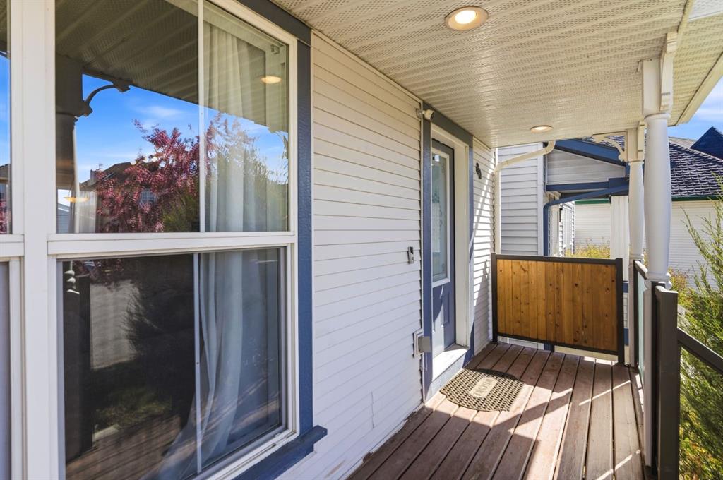 80 Prestwick Bay SE photo 2