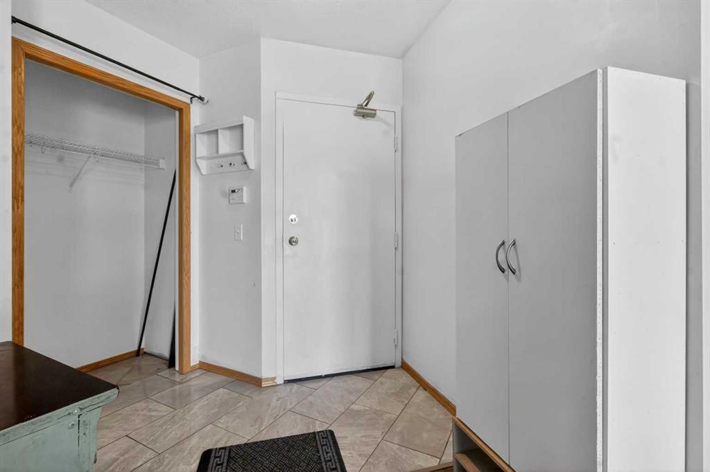 1715 35 Street SE #307 photo 4