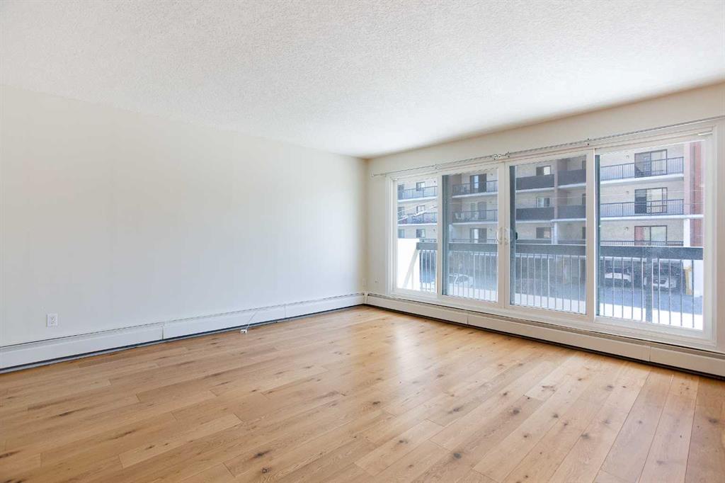 1033 15 Avenue SW #204 photo 3
