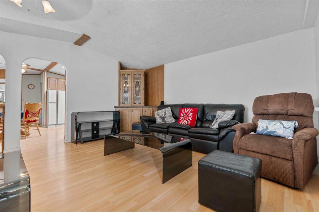 254 Erin Woods Circle SE photo 5