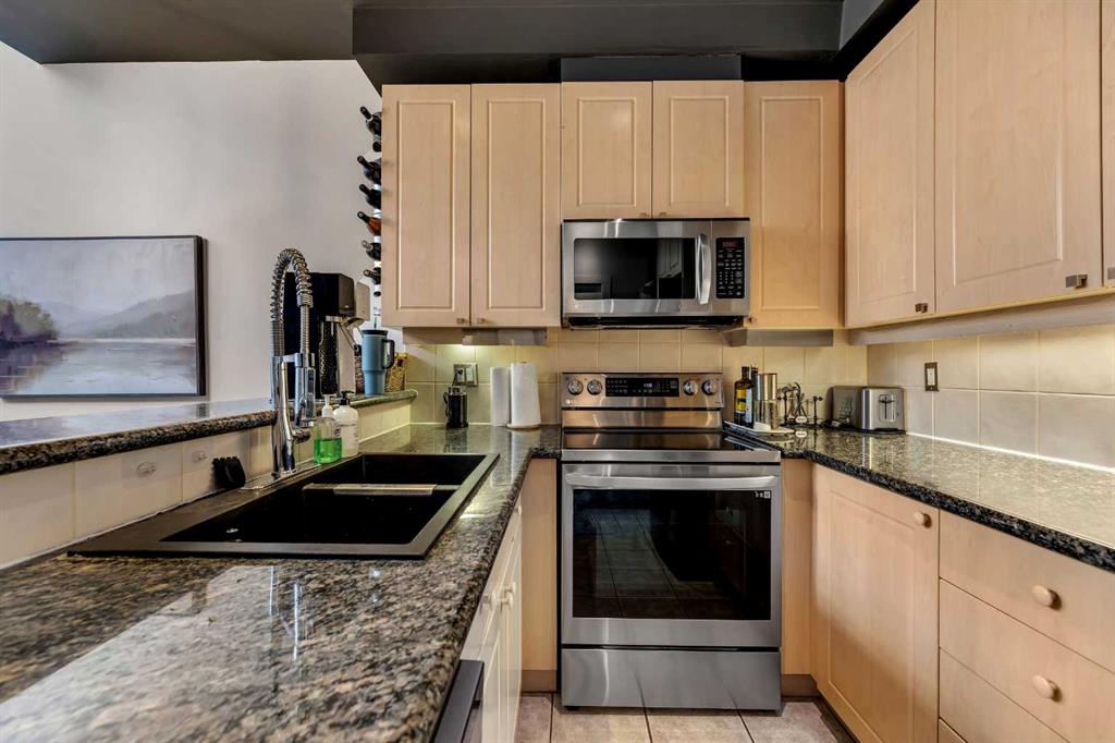 527 15 Avenue SW #416 photo 4