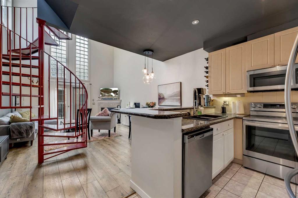 527 15 Avenue SW #416 photo 5