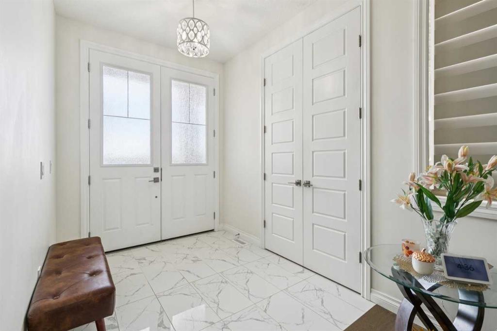 375 Corner Meadows Avenue NE photo 4