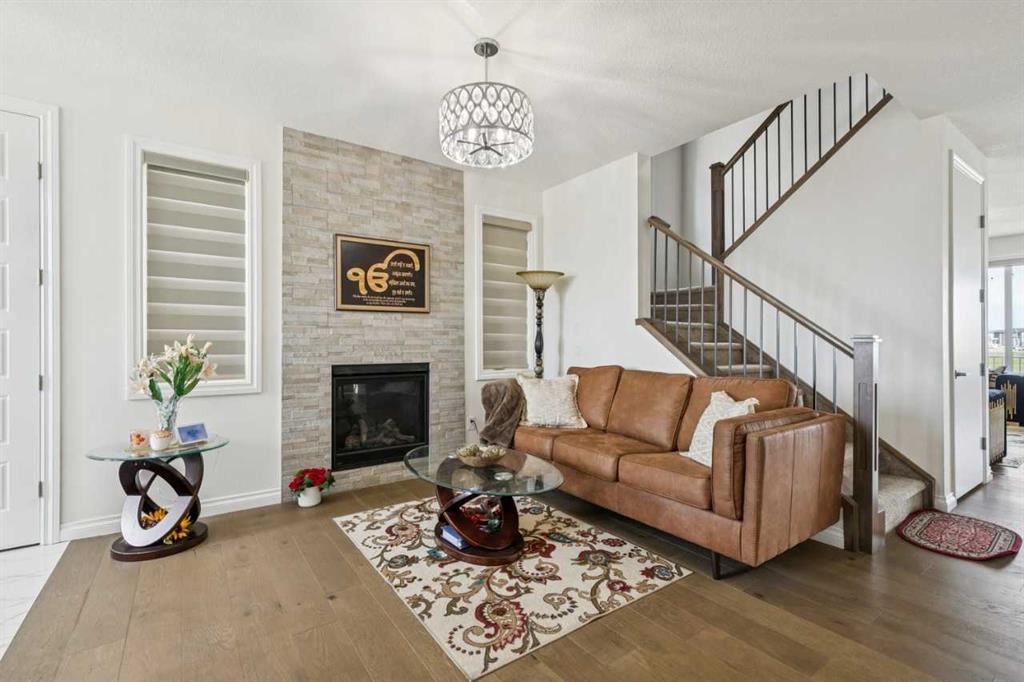 375 Corner Meadows Avenue NE photo 5
