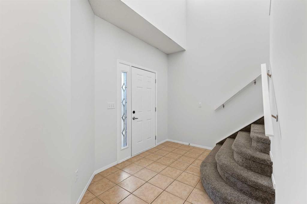 53 Royal Birch Way NW photo 3