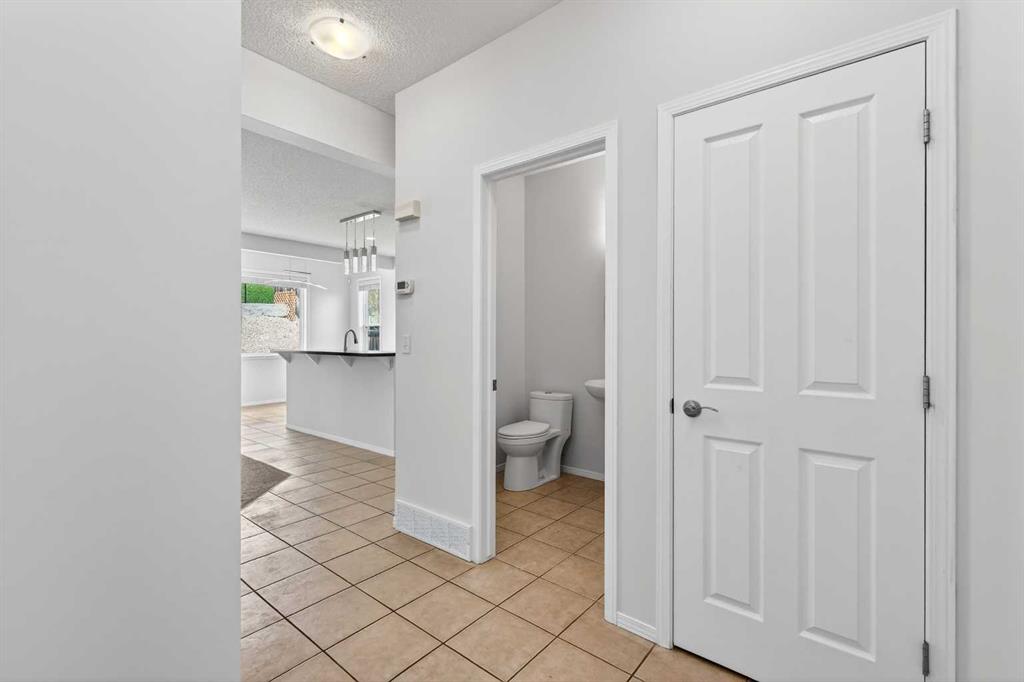 53 Royal Birch Way NW photo 4