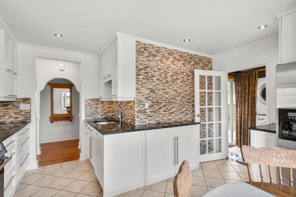 1404 18 Avenue NW photo 3