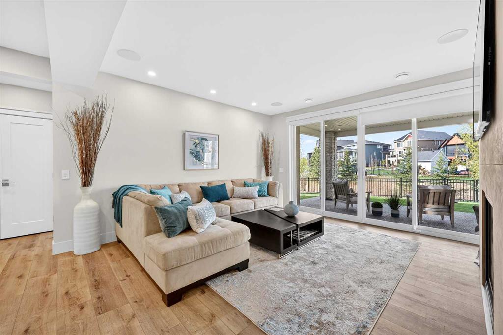 45 Cranbrook Rise SE photo 5