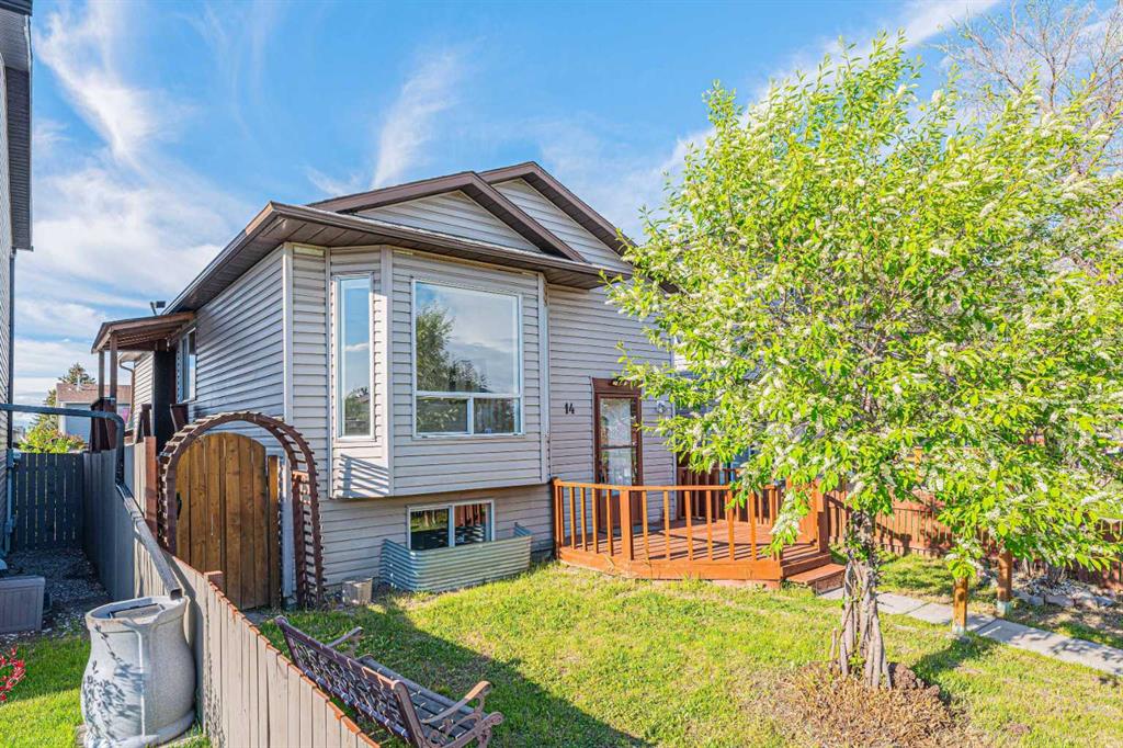 14 Martindale Mews NE photo 3
