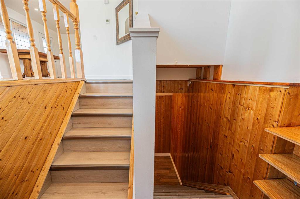 14 Martindale Mews NE photo 5