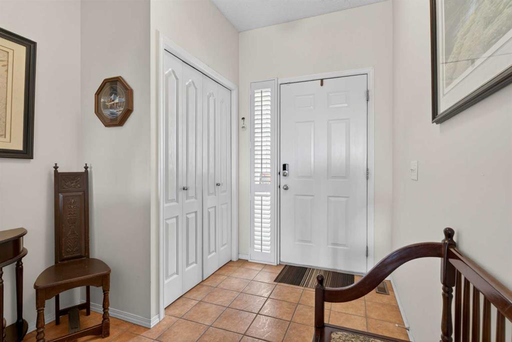 92 Hamptons Link NW photo 5