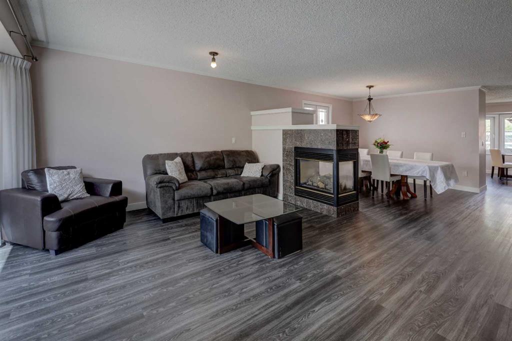 36 Hawksley Crescent NW photo 5