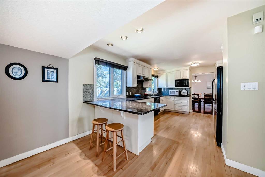 1220 73 Avenue SW photo 5