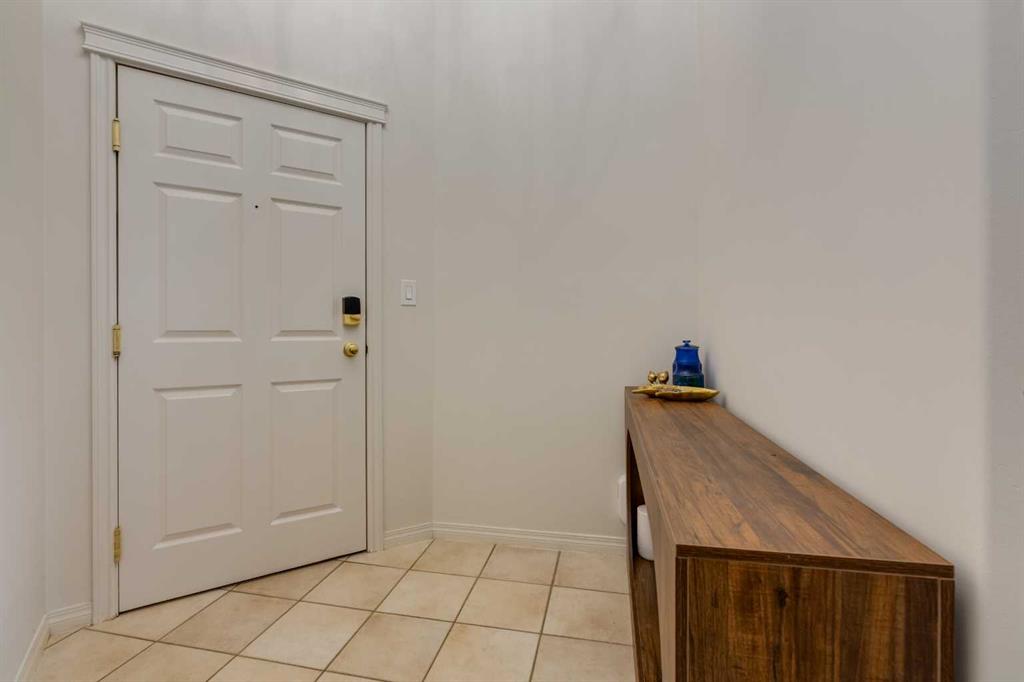 2419 Erlton Road SW #505 photo 3