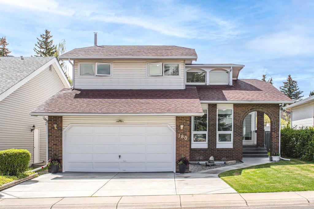 180 Woodglen Way SW