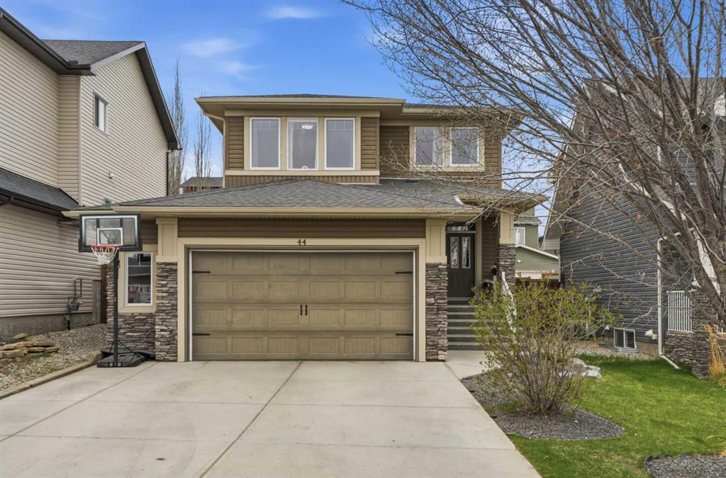 44 Westridge Crescent