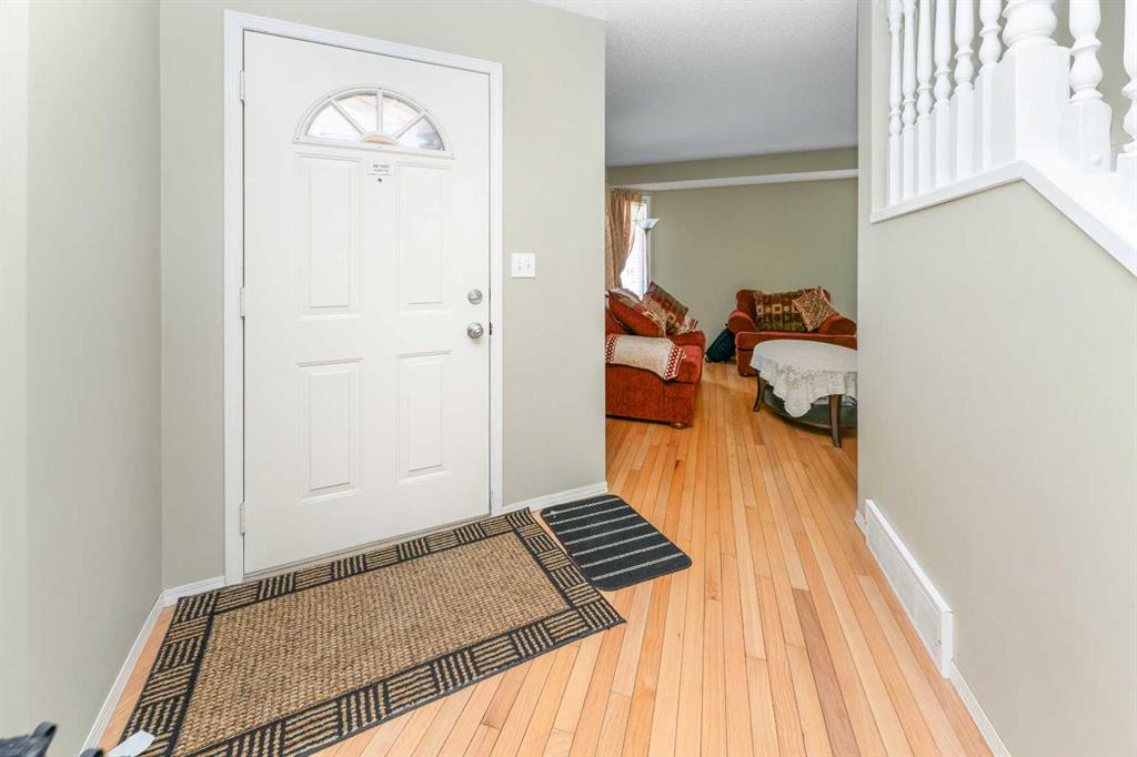 63 Hawkmount Green NW photo 2