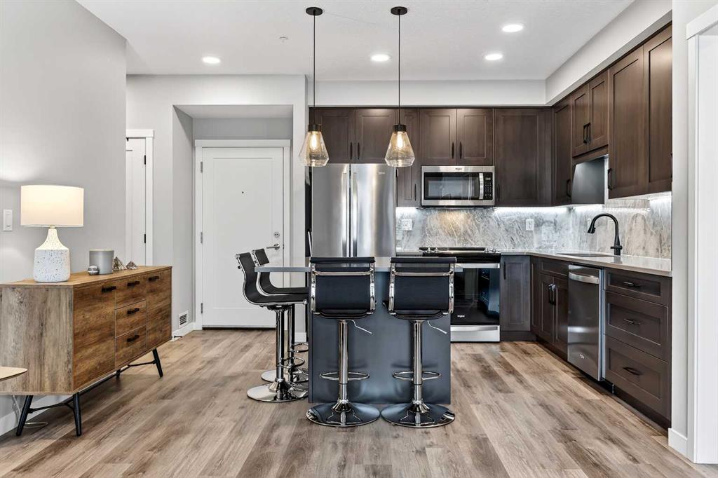 150 Shawnee Square SW #401 photo 2