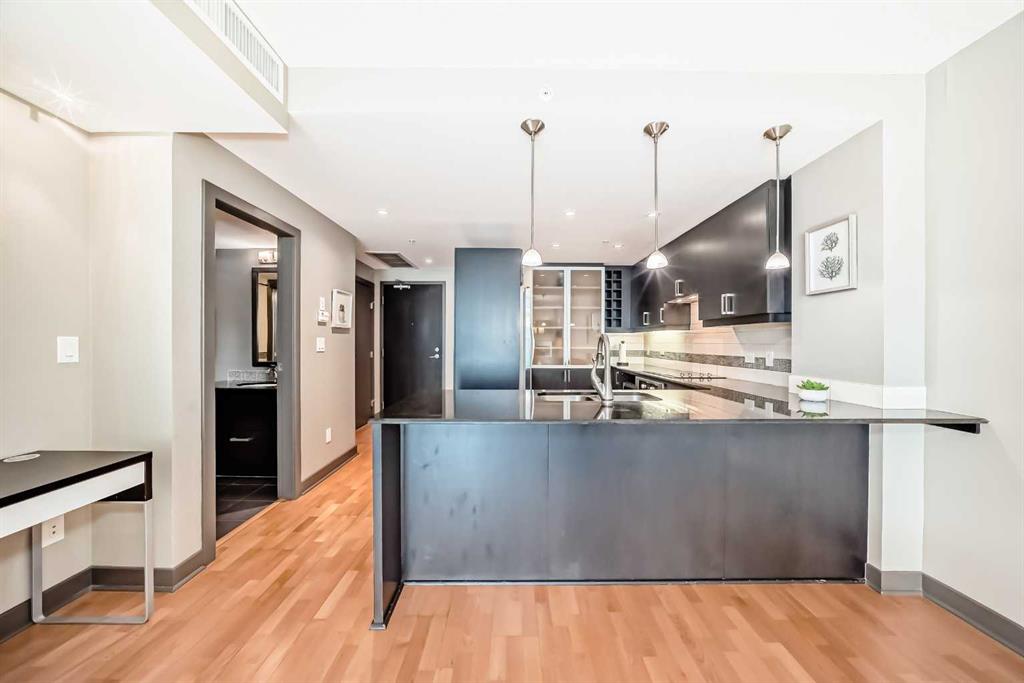 888 4 Avenue SW #1106 photo 5