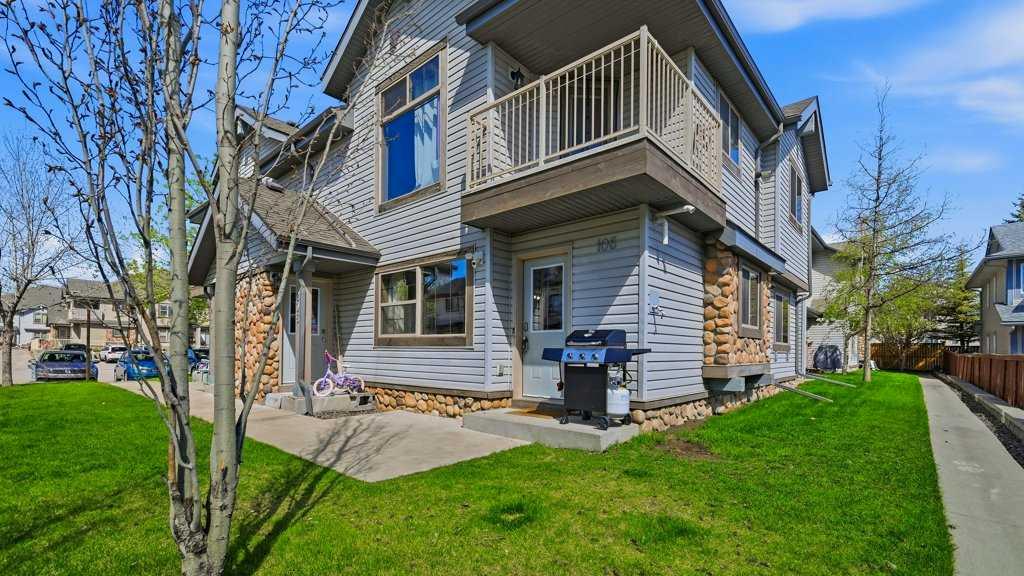 31 Everridge Square SW #106 photo 2