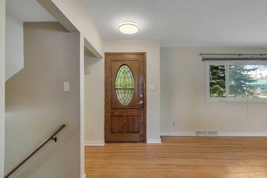 8432 Elbow Drive SW photo 3