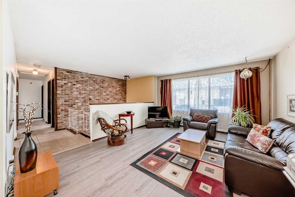 5539 Dalhart Road NW photo 4