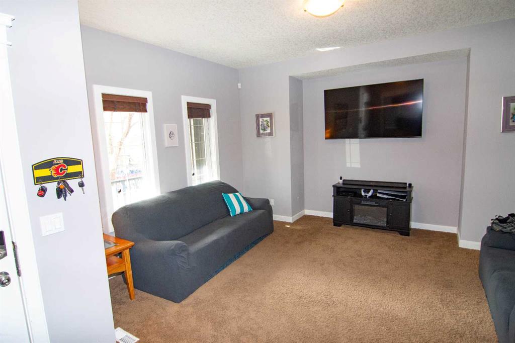 209 Evansdale Landing NW photo 4