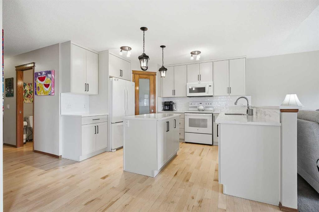 276 Kincora Heights NW photo 4