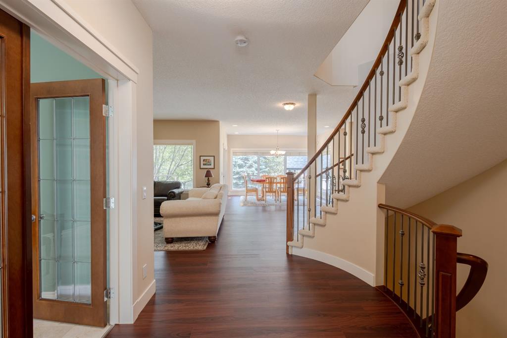 11 Tuscany Glen Green NW photo 5