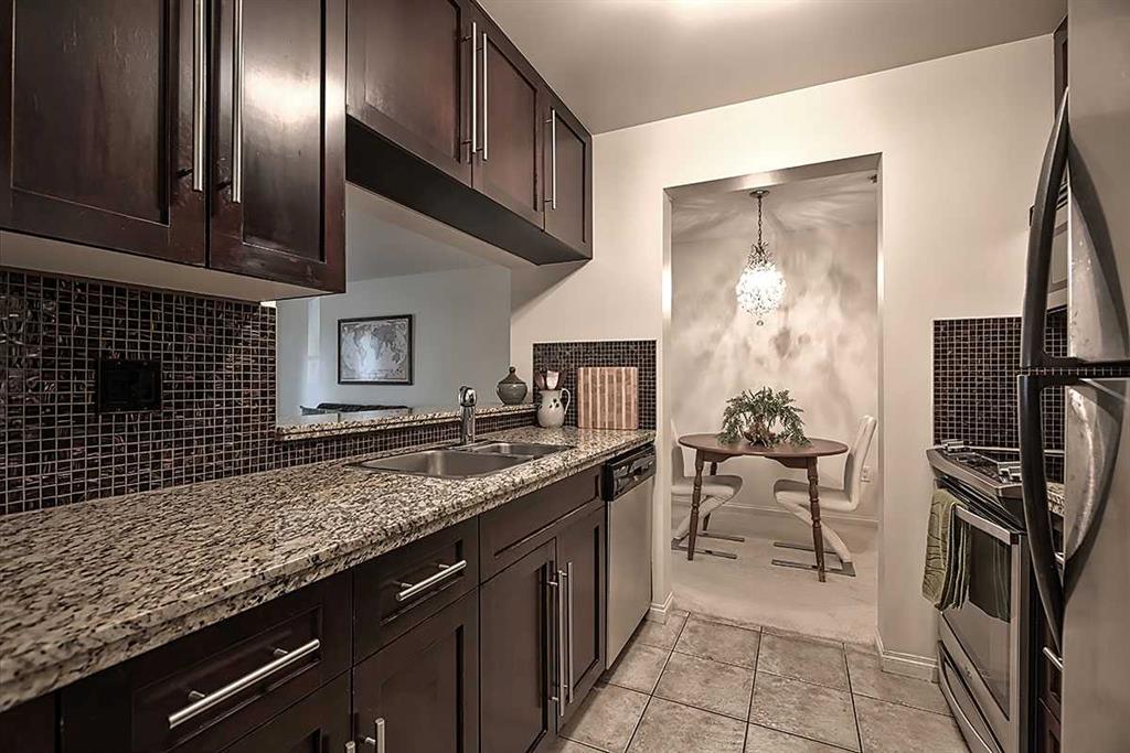 790 Kingsmere Crescent SW #211 photo 5