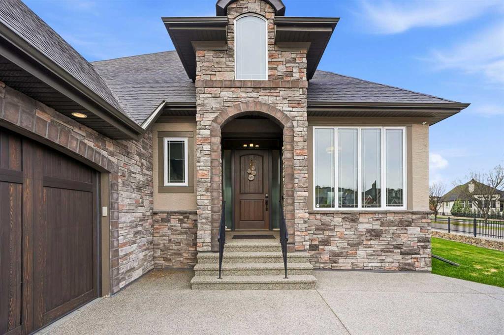 45 Cranbrook Heights SE photo 2